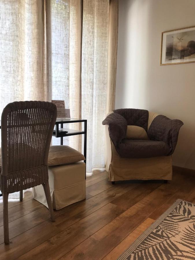 Le Jardin De La Cite Bed & Breakfast Carcassonne Ngoại thất bức ảnh