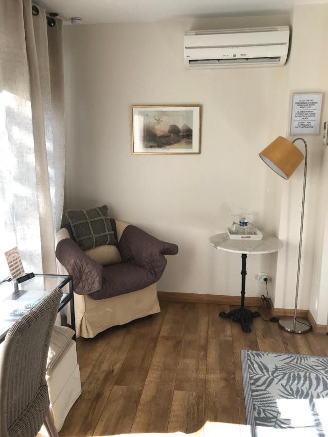 Le Jardin De La Cite Bed & Breakfast Carcassonne Ngoại thất bức ảnh
