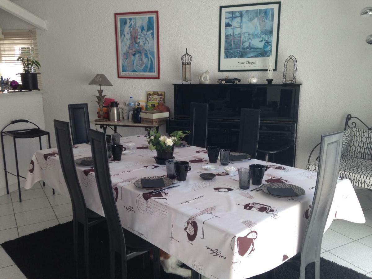 Le Jardin De La Cite Bed & Breakfast Carcassonne Ngoại thất bức ảnh