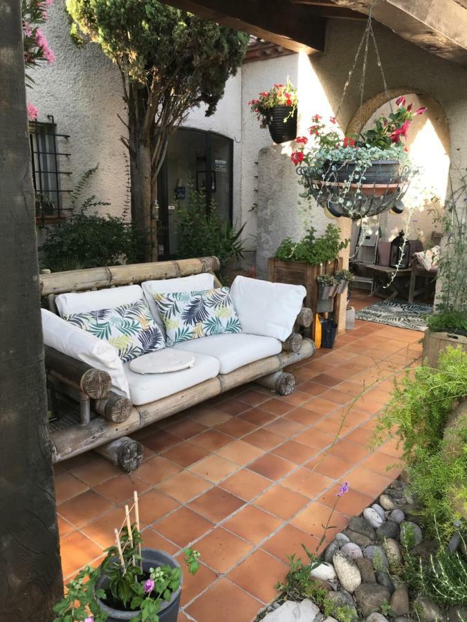 Le Jardin De La Cite Bed & Breakfast Carcassonne Ngoại thất bức ảnh